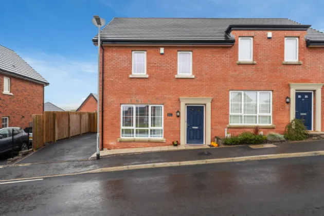 45 Millmount Village Gardens, Dundonald, Belfast, County Down, BT16 1BH