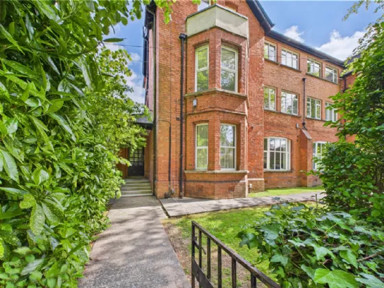 Apartment 2, 50 Myrtlefield Park, Belfast, County Antrim, BT9 6NF