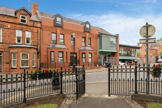 Flat 4, 6 Crescent Gardens, Belfast, County Antrim, BT7 1NS