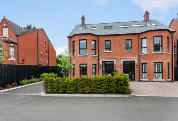 17 Upper Lisburn Road, Finaghy, Belfast, County Antrim, BT10 0GW