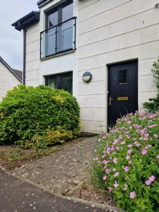 Apt 1 Skye Buildings, Drumadoon Drive, Dundonald, Belfast, County Down, BT16 2QN