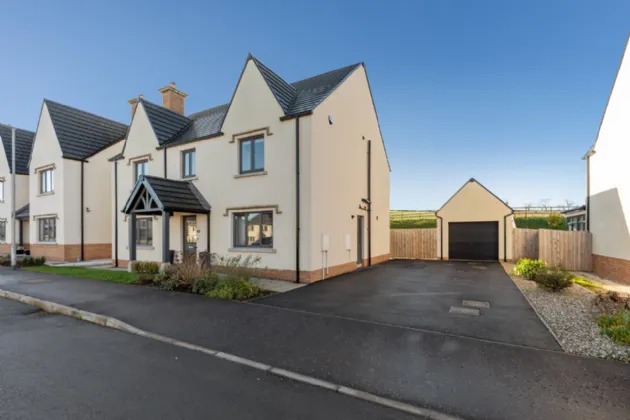 45 Ashgrove Walk, Comber, Newtownards, BT23 5PJ