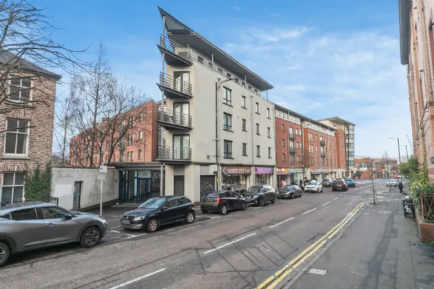 Apartment D 2.4, Whitehall Square, 181 Sandy Row, Belfast, County Antrim, BT12 5EU