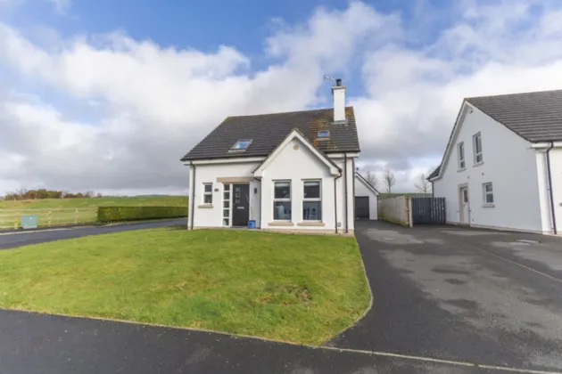 1 Dromore Ridge, Warrenpoint, Newry, County Down, BT34 3XQ