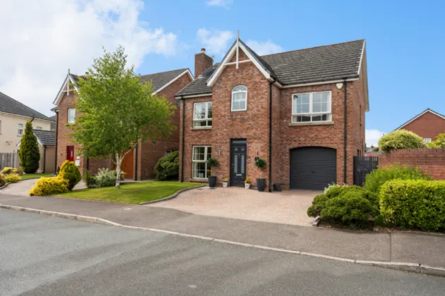 25 Millreagh Avenue, Dundonald, Belfast, County Down, BT16 1TZ