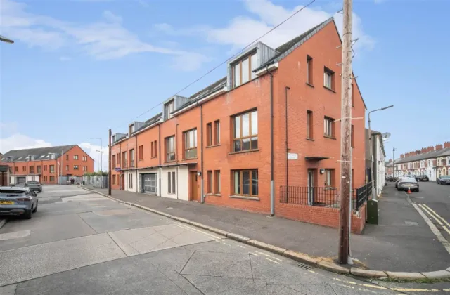 Apartment 3, 16, Cherryville Street, Belfast, BT6 8BJ