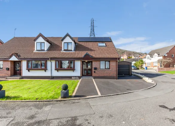 19 Lyndhurst Meadows, Belfast, County Antrim, BT13 3XG