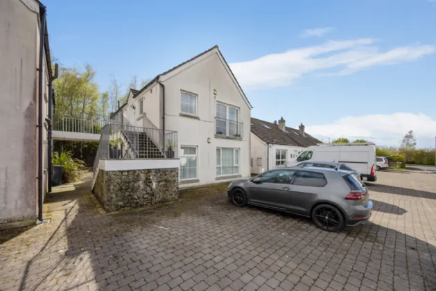 39 Millmount Lane, Dundonald, Belfast, BT16 1WN