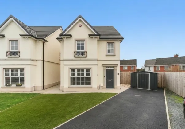 82 The Demesne, Carryduff, Belfast, BT8 8GU