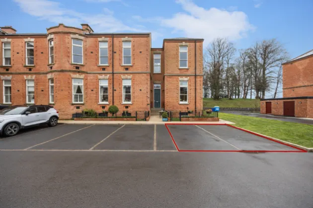8 Ishbel Mews, Belvoir Park Development, County Antrim, BT8 8FZ