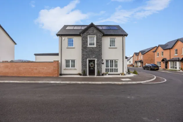 26 Mealough Lane, Carryduff, Belfast, BT8 8JG