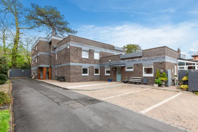 8B, Randal Park, Belfast, County Antrim, BT9 6JJ