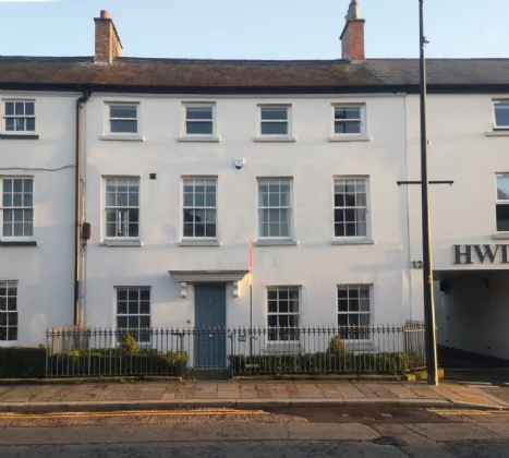 122 High Street, Holywood, County Down, BT18 9HW