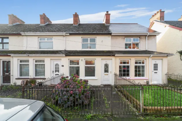 55 Milfort Avenue, Dunmurry, Belfast, County Antrim, BT17 9BJ