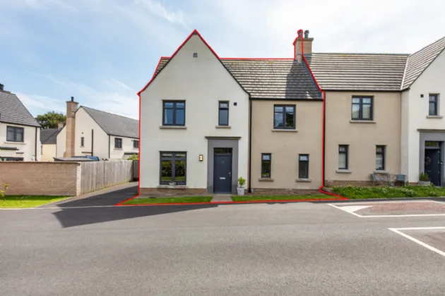 15 Pirrie Walk, Comber, Newtownards, BT23 5ZR