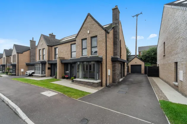 24 Moira Gate, Lurgan Road, Moira, BT67 0XZ
