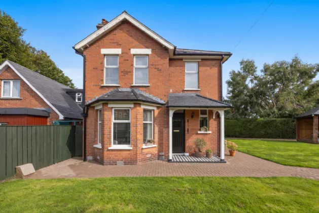 1 Church Road, Helens Bay, Bangor, BT19 1TP
