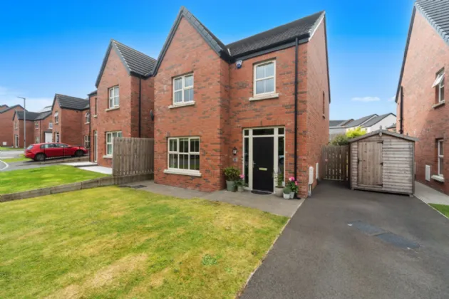 4 Black Quarter Meadow, Carryduff, Belfast, BT8 8GG
