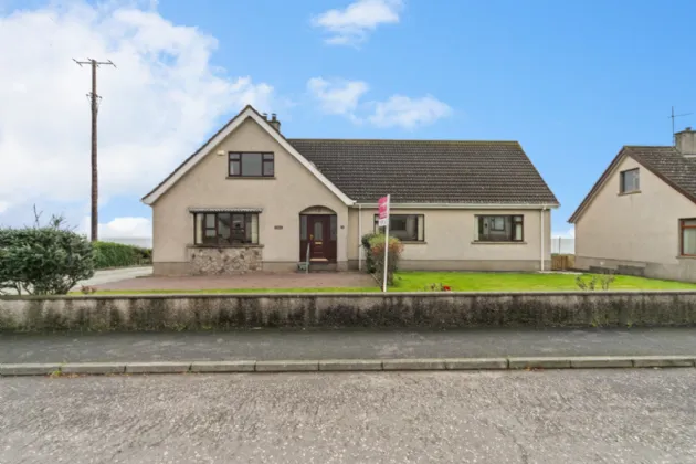 74 Kilkeel Road, Annalong, Newry, BT34 4TJ