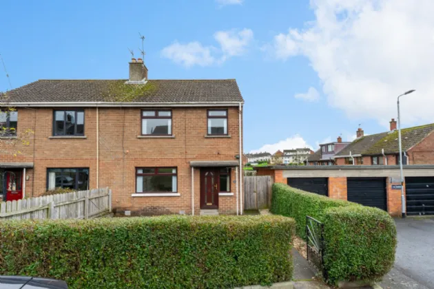 32 Brooklands Road, Dundonald, Belfast, County Down, BT16 2PD