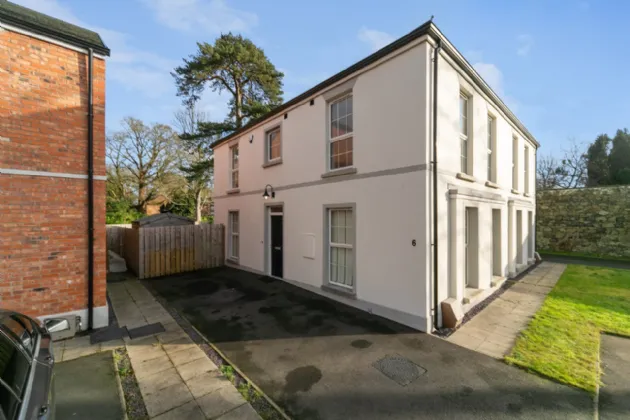 6 Yew Tree Mews, Derriaghy, Belfast, County Down, BT17 9FU