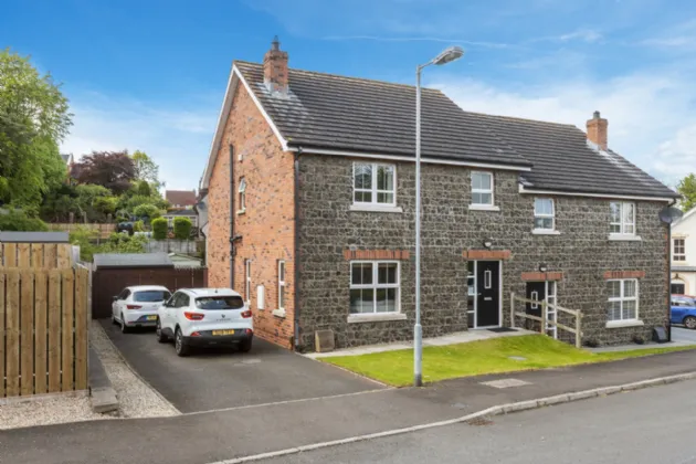 18 Gransha Chase, Dundonald, Belfast, County Down, BT16 2FE