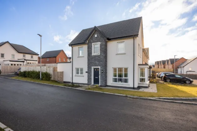 7 Millmount Quarry Avenue, Dundonald, Belfast, County Down, BT16 1BQ