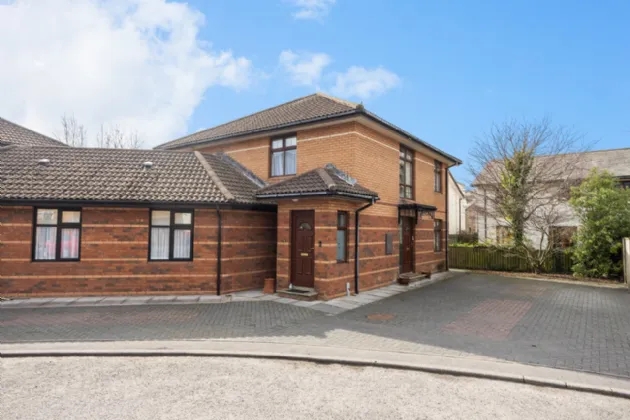 19 Old Hall Court, Rostrevor, Newry, BT34 3TA