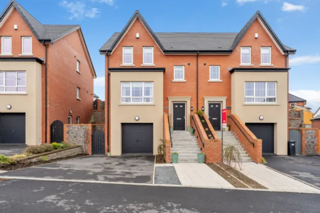 20 Millmount Village Gardens, Dundonald, Belfast, County Down, BT16 1BH