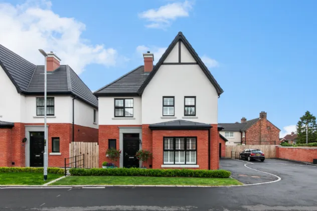 6 Oakfield Park Close, Jordanstown, County Antrim, BT37 0AD