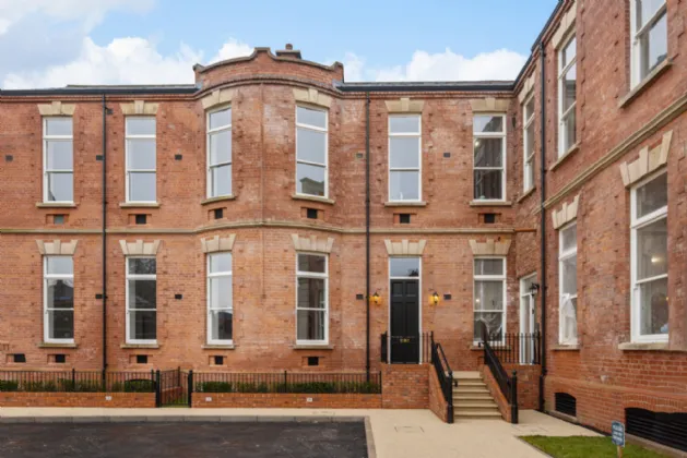 20 Ishbel Gardens, Belvoir Park, Shaw's Bridge, BT8 8FT