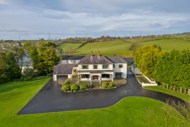 Ballyearl House, 39 Ballynure Road, Newtownabbey, County Antrim, BT36 5SL