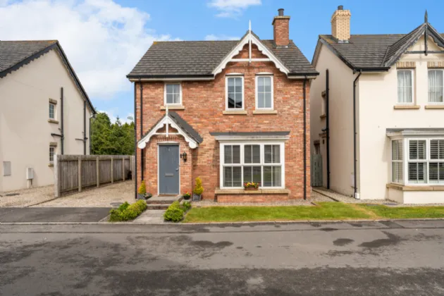 8 Tullynagardy Lane, Newtownards, County Down, BT23 4ZF
