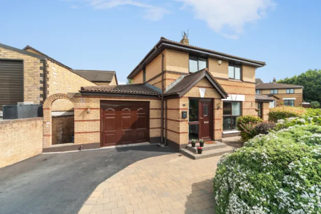 37 Old Mill Grove, Dundonald, Belfast, County Down, BT16 1WB