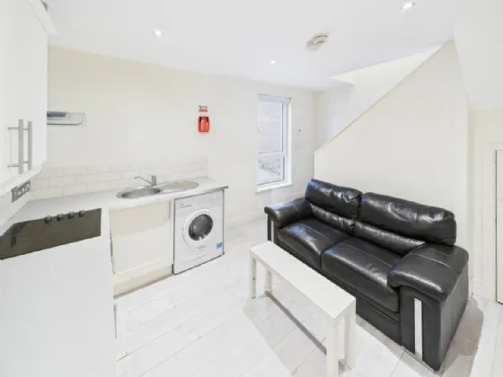 Apartment 2, 18 Claremont Street, Belfast, County Antrim, BT9 6AP