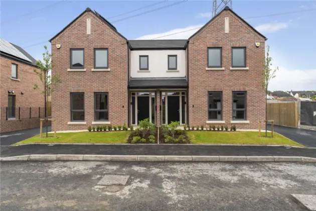 The Langley, 82 Lancaster Park, Cairnshill, Belfast, BT8