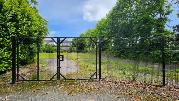 Storage Yard, 99 Upper Dromore Road, Warrenpoint, Newry, County Down, BT34 3PP