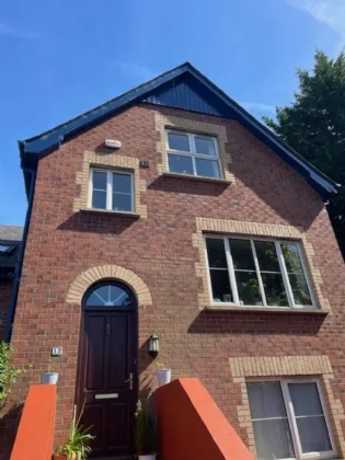 12 Station Square, Helens Bay, Bangor, County Down, BT19 1TN