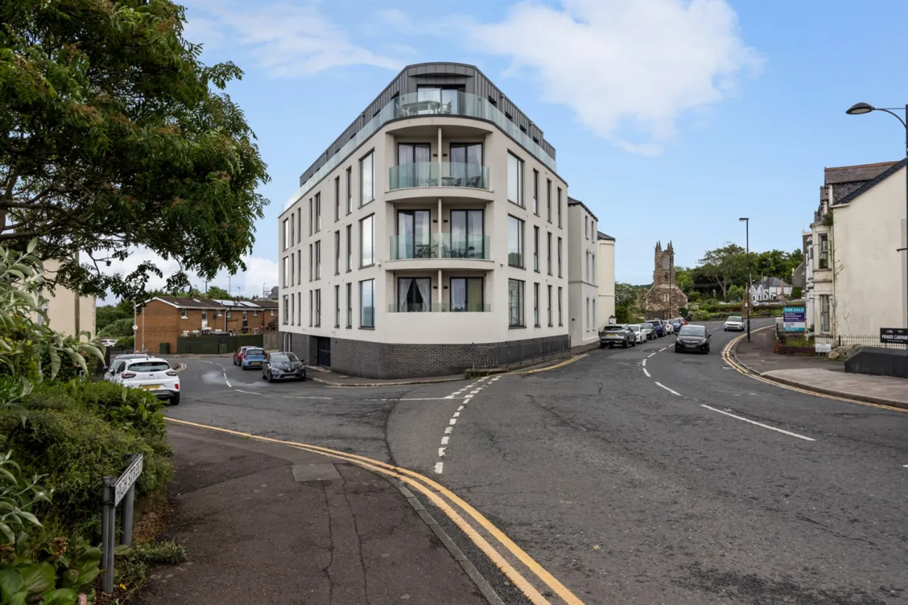 15 The Priory, Holywood, BT18 9AT, 