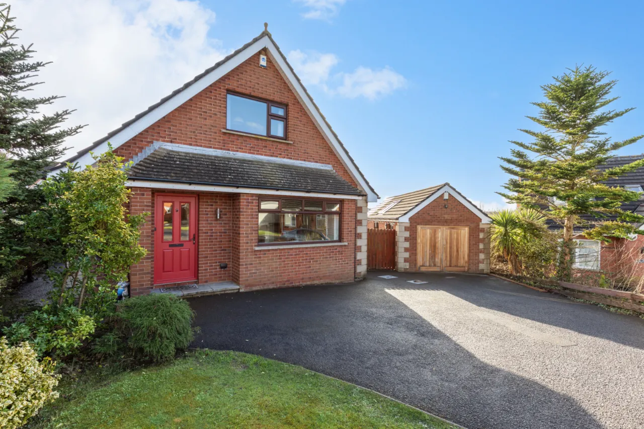 9 Castlehill Avenue, Comber, Newtownards, County Down, BT23 5XB