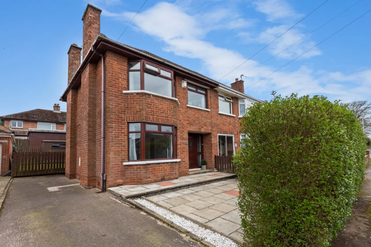 13 Lower Braniel Road, Belfast, County Antrim, BT5 7JR