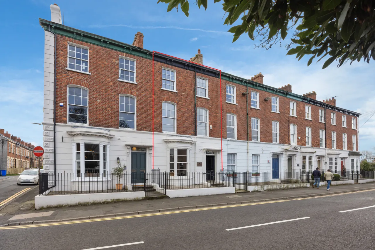 142 High Street, Holywood, County Down, BT18 9HS