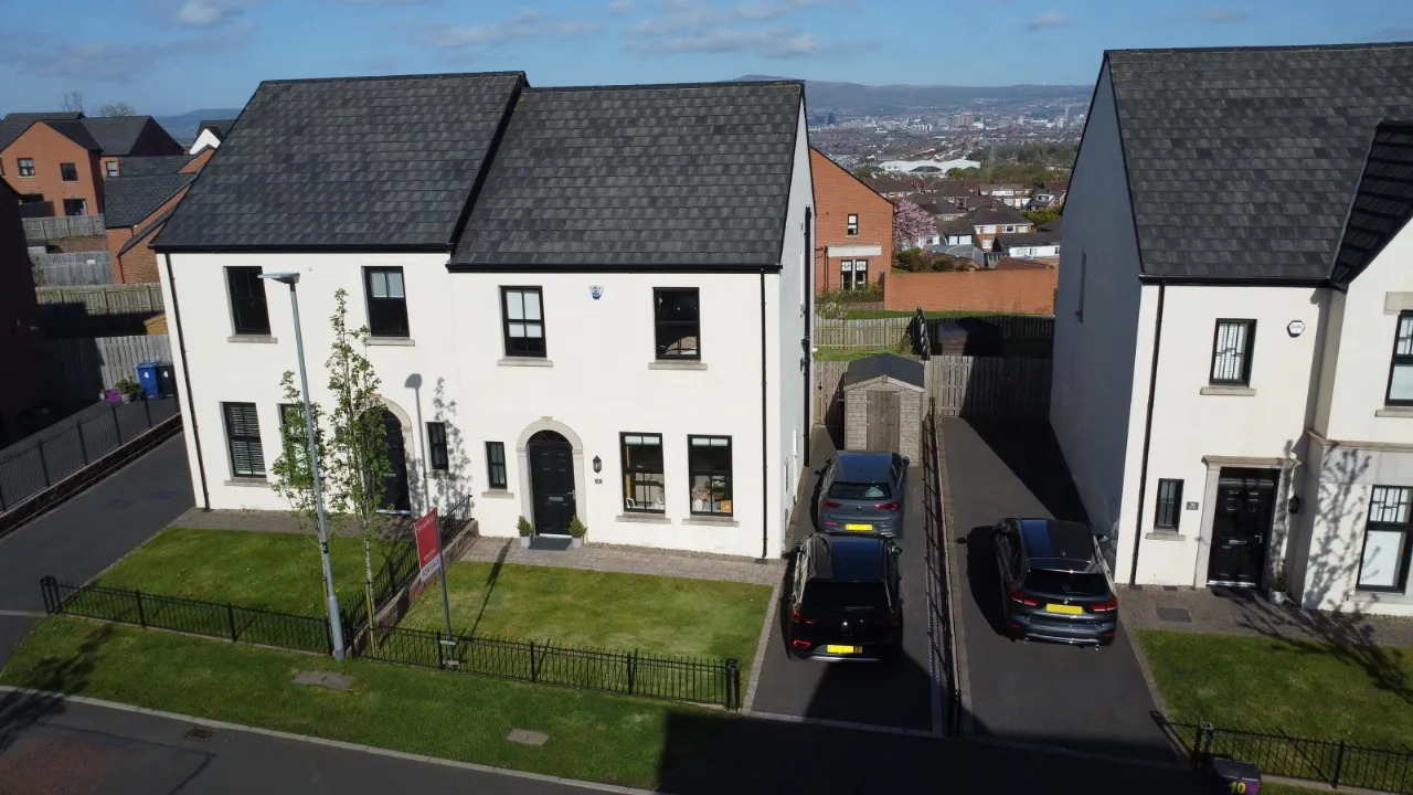 8 Castlegowan Crescent, Belfast, County Antrim, BT5 7WQ