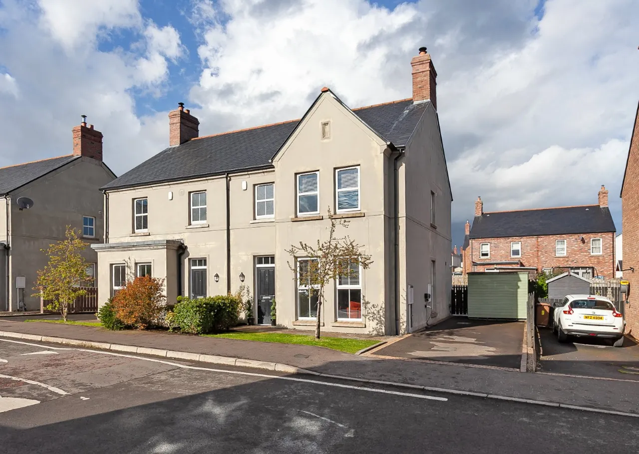 11 Hartley Hall Avenue, Greenisland, Carrickfergus, County Antrim, BT38 8BA