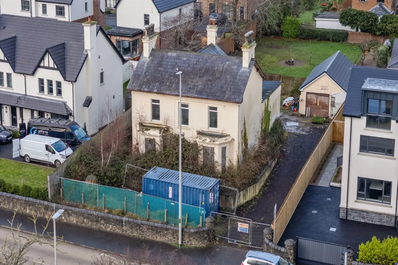 28 Shore Road, Greenisland, Carrickfergus, County Antrim, BT38 8UD