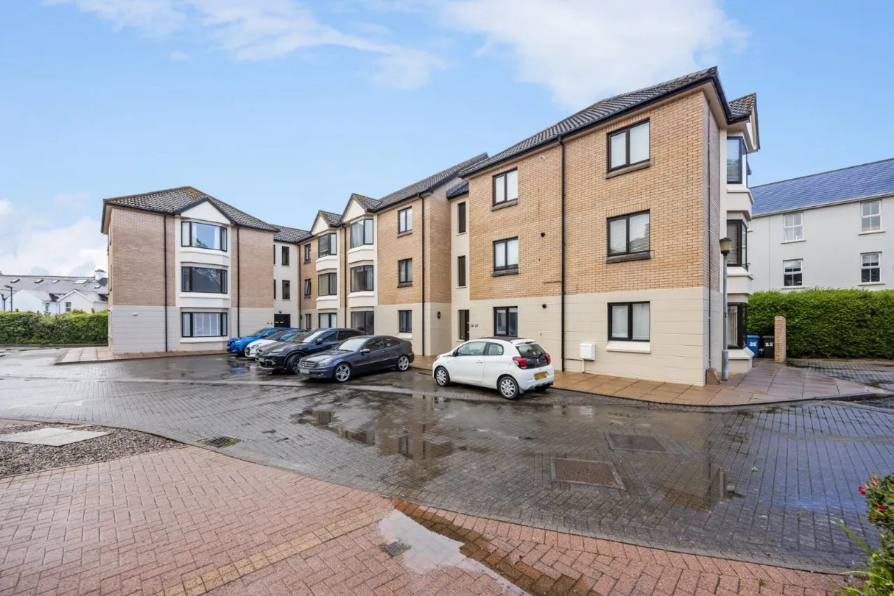 24 Gordonville, Coleraine, County Londonderry, BT52 1EF