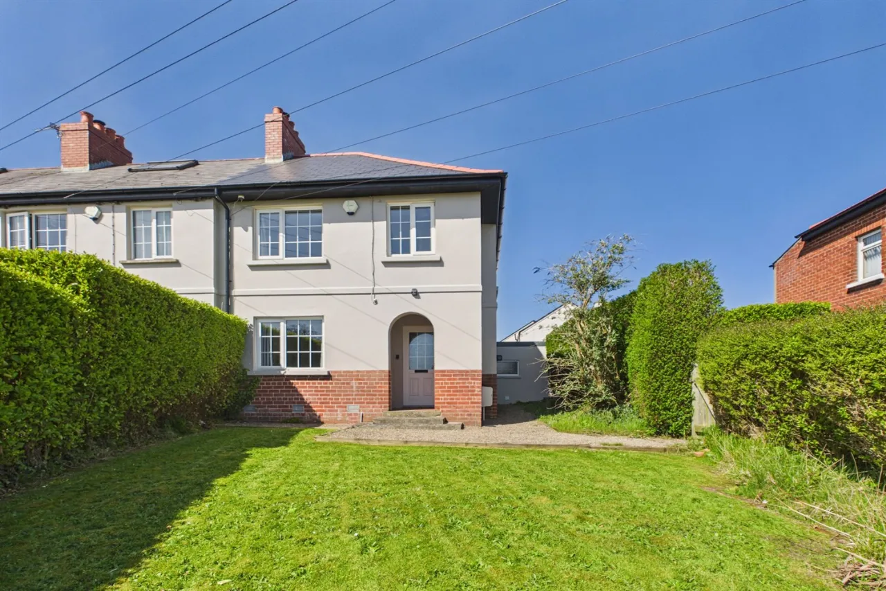 96 Shore Road, Carrickfergus, BT38 8UE, 