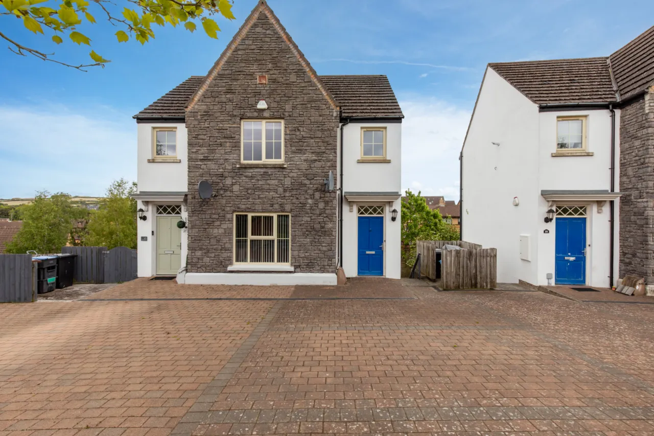 27 Coopers Mill Avenue, Dundonald, Belfast, County Down, BT16 1WR
