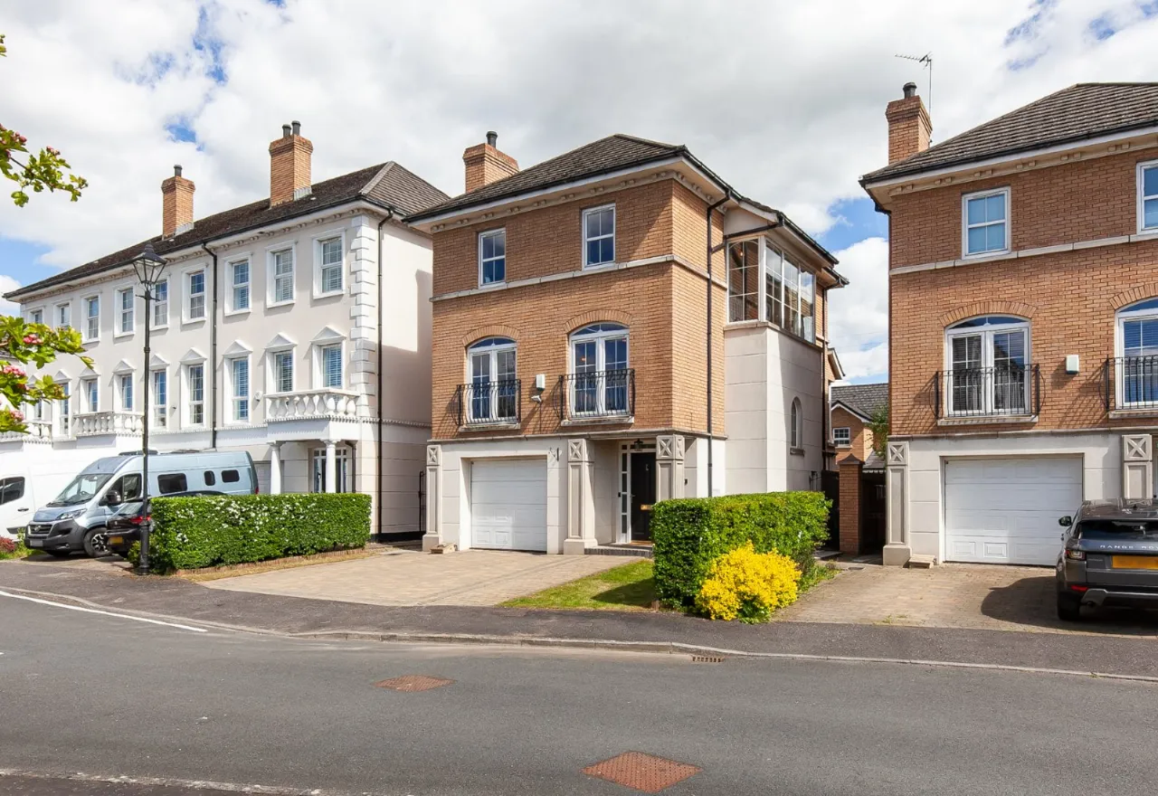 1 Berkeley Hall Mews East, Lisburn, County Down, BT27 5TQ