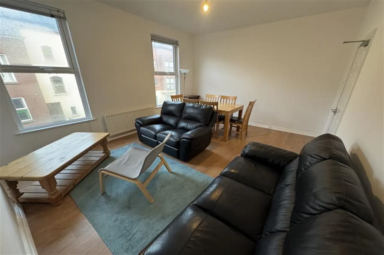 Flat 2, 10 Wellesley Avenue, Belfast, BT9 6DG, 